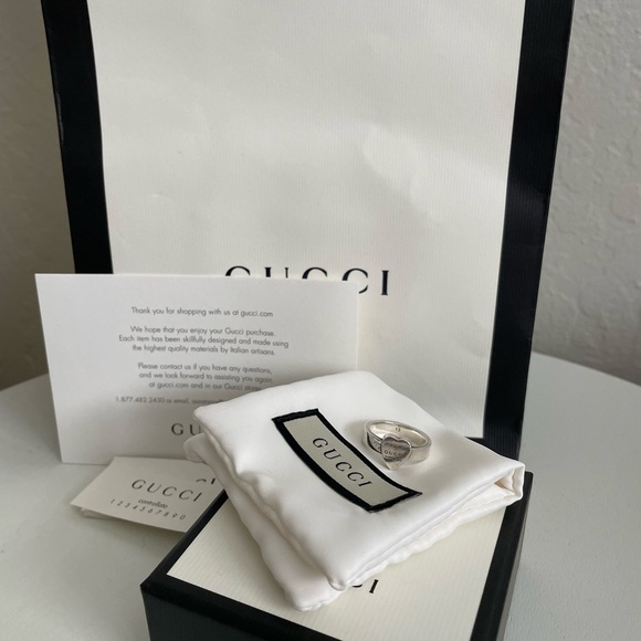 Gucci Trademark Heart Ring - Picture 1 of 5